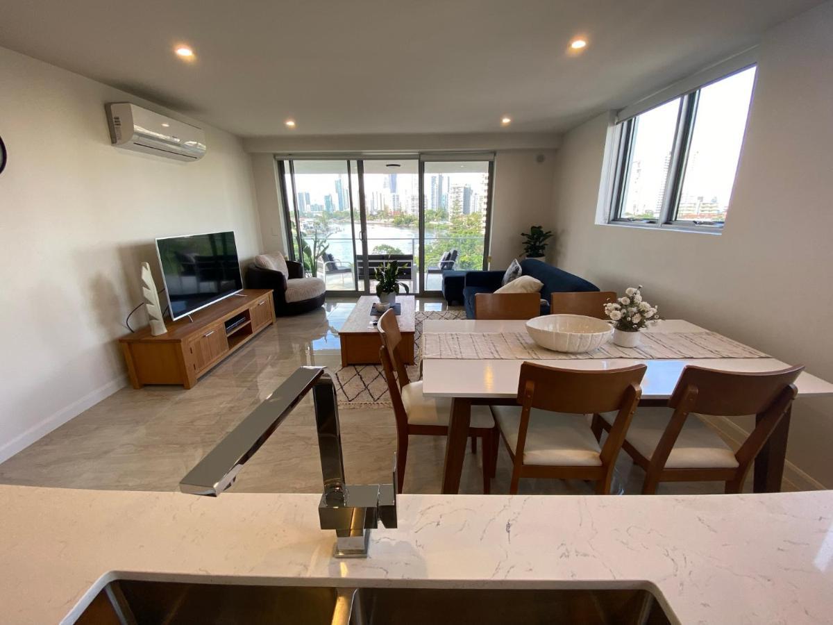 Serenity Surfers Paradise Gold Coast Exterior foto