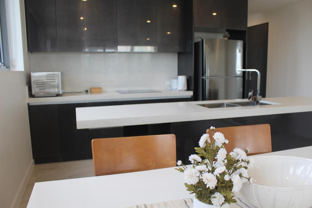 Serenity Surfers Paradise Gold Coast Exterior foto