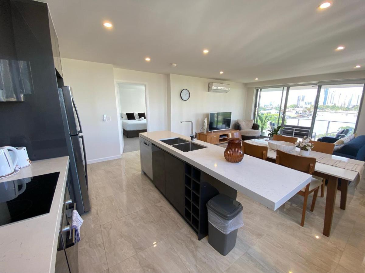 Serenity Surfers Paradise Gold Coast Exterior foto