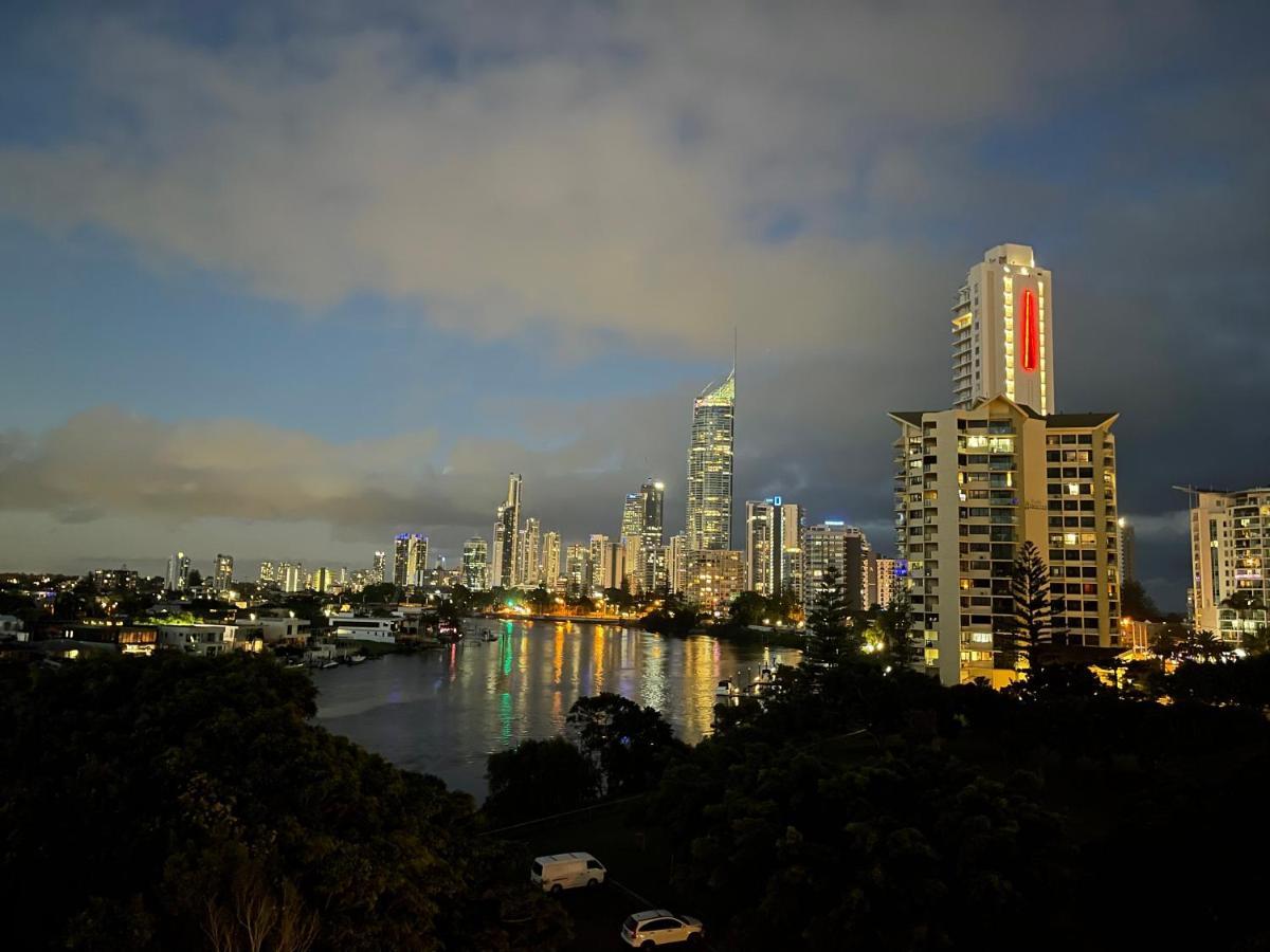 Serenity Surfers Paradise Gold Coast Exterior foto