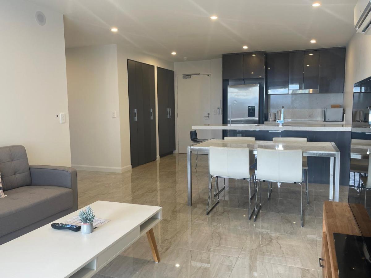 Serenity Surfers Paradise Gold Coast Exterior foto