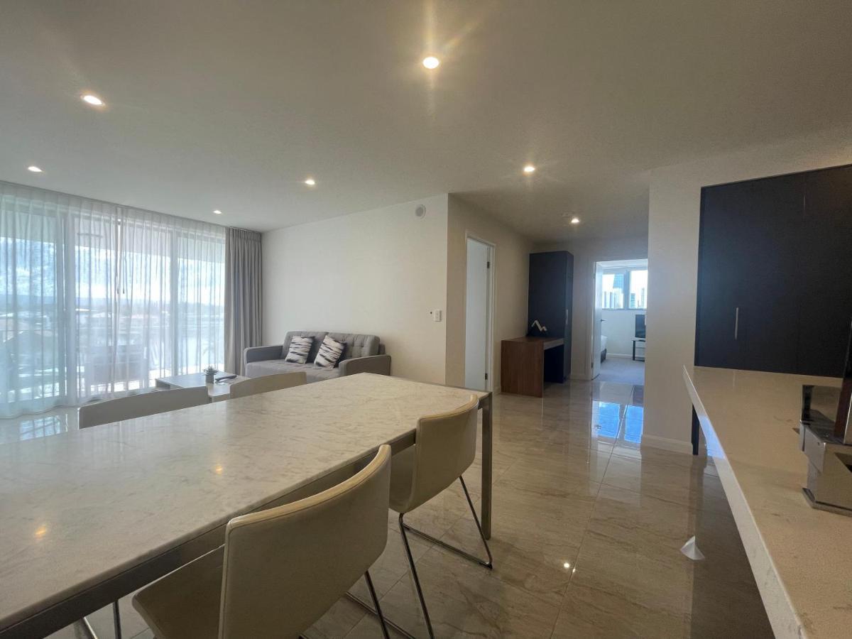 Serenity Surfers Paradise Gold Coast Exterior foto